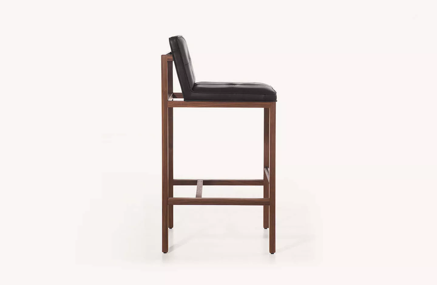 Полубарный стул Wood Frame