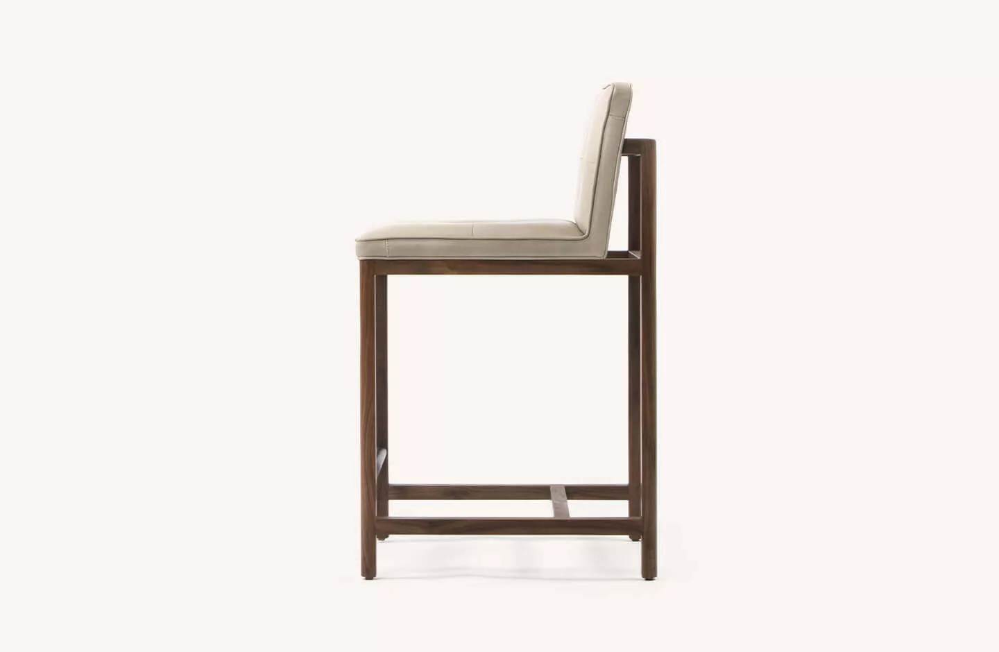 Полубарный стул Wood Frame